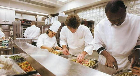 Unlock Your Culinary Dreams: Become a Kitchen Assistant Today!